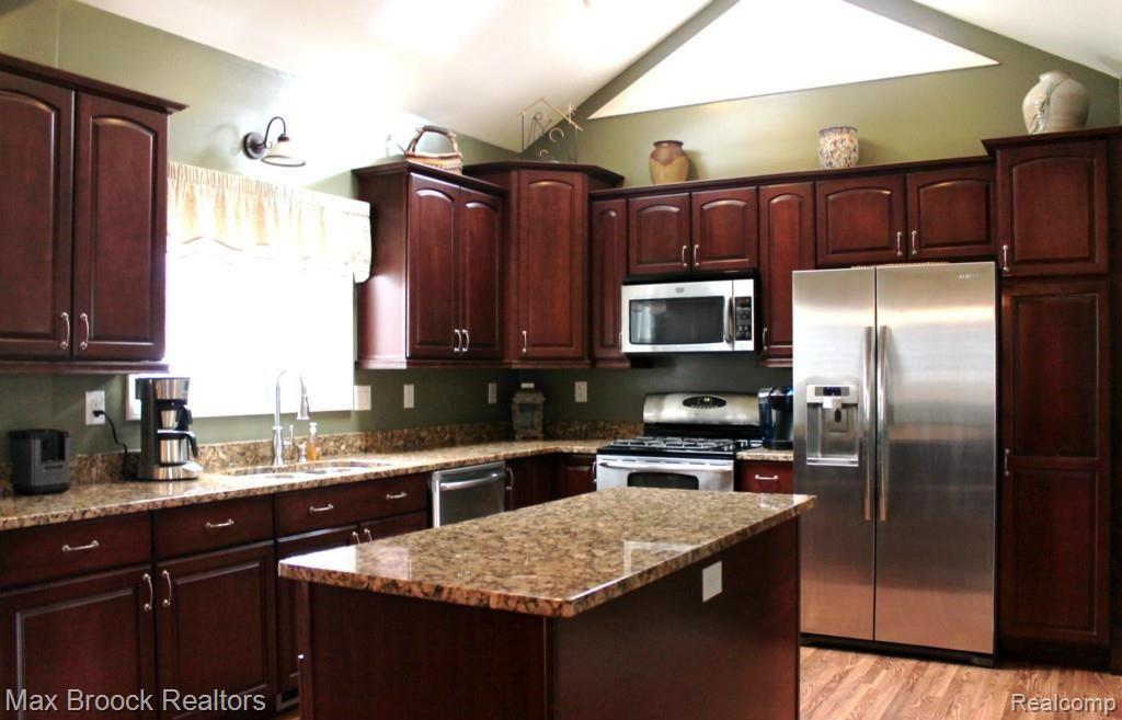 2273 Rosemont Road Berkley, MI 48072 - Photo 9 of 32 Rosemont 2273 011.jpg