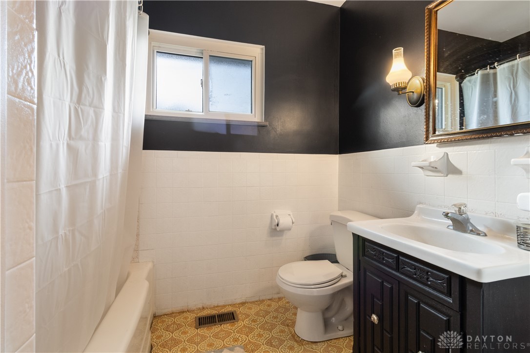 6078 Dayton Springfield Road Springfield, OH 45502 - Photo 12 of 28 Gallery Image 12