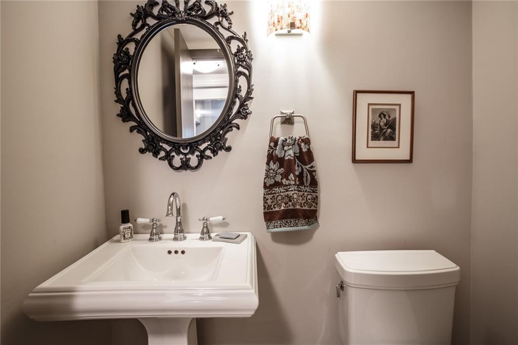 8629 Lancaster Road Indianapolis, IN 46260 - Photo 13 of 32 Gallery Image 13