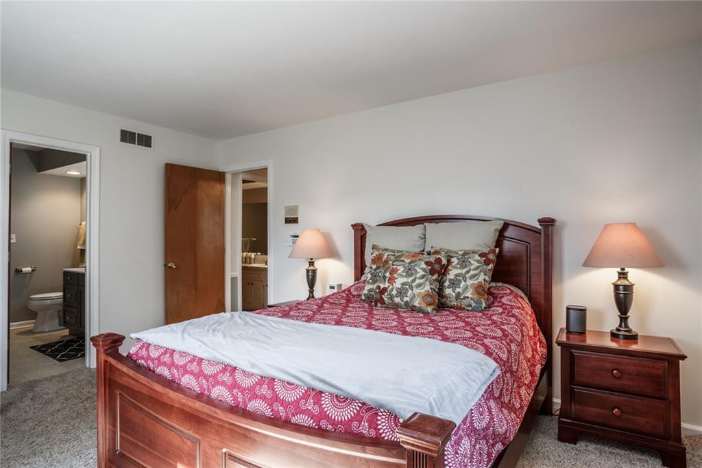 8629 Lancaster Road Indianapolis, IN 46260 - Photo 17 of 32 Gallery Image 17