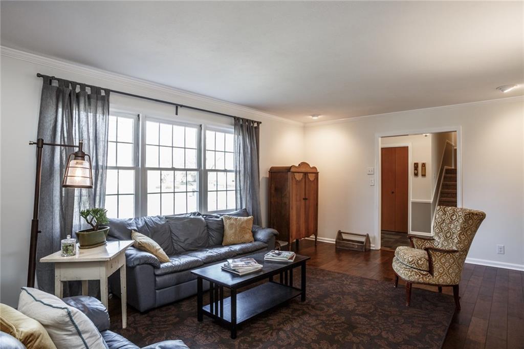 8629 Lancaster Road Indianapolis, IN 46260 - Photo 6 of 32 Gallery Image 6