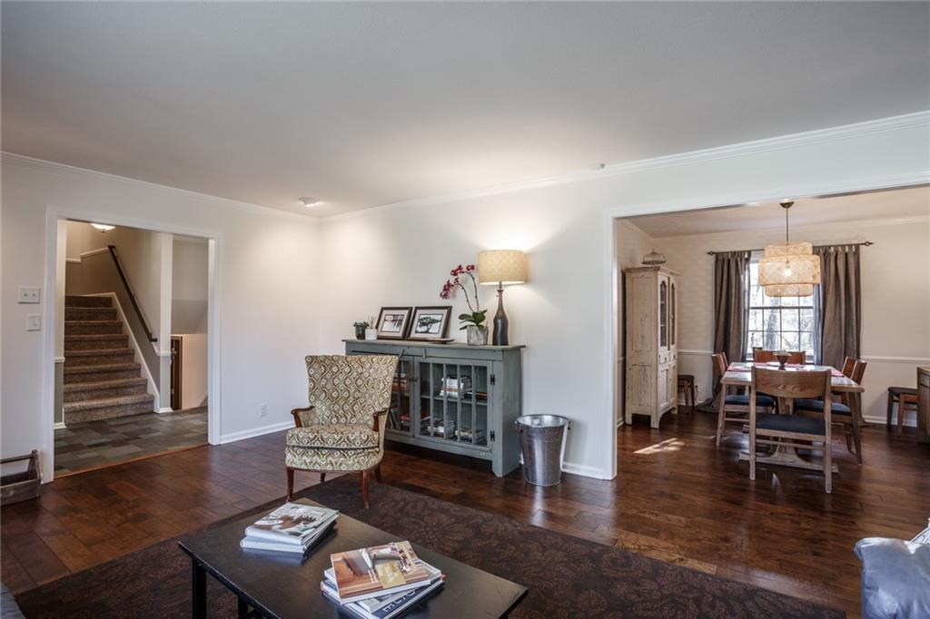 8629 Lancaster Road Indianapolis, IN 46260 - Photo 7 of 32 Gallery Image 7