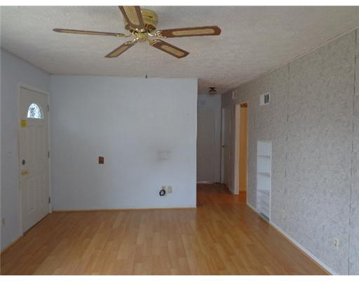 363 Reames Avenue Springfield, OH 45505 - Photo 2 of 9