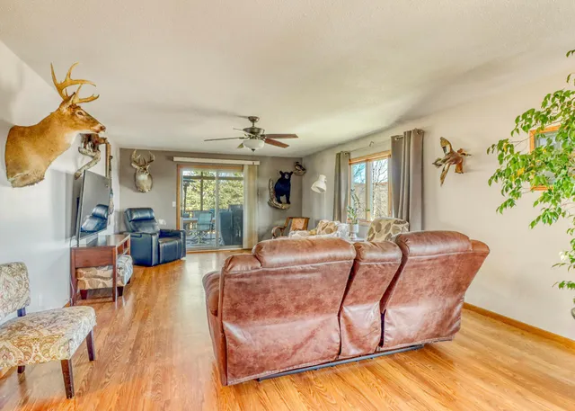 $689,000 | 49236 245th Avenue, Pelican Rapids, MN 56572