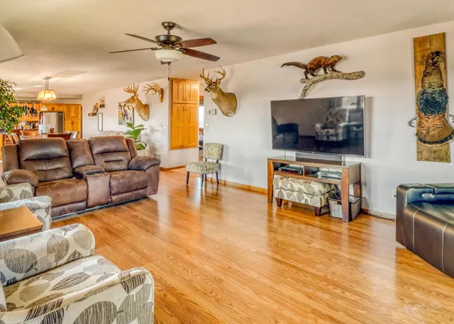 $689,000 | 49236 245th Avenue, Pelican Rapids, MN 56572