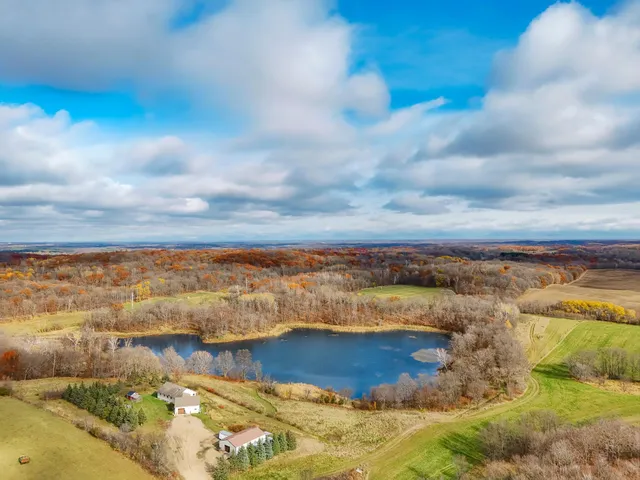 $689,000 | 49236 245th Avenue, Pelican Rapids, MN 56572