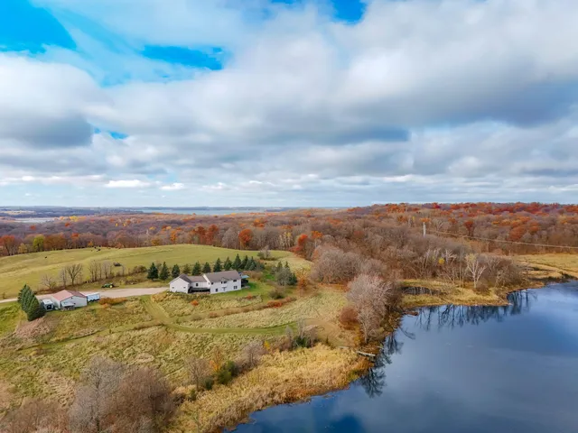 $689,000 | 49236 245th Avenue, Pelican Rapids, MN 56572