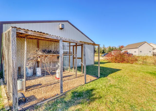 $689,000 | 49236 245th Avenue, Pelican Rapids, MN 56572