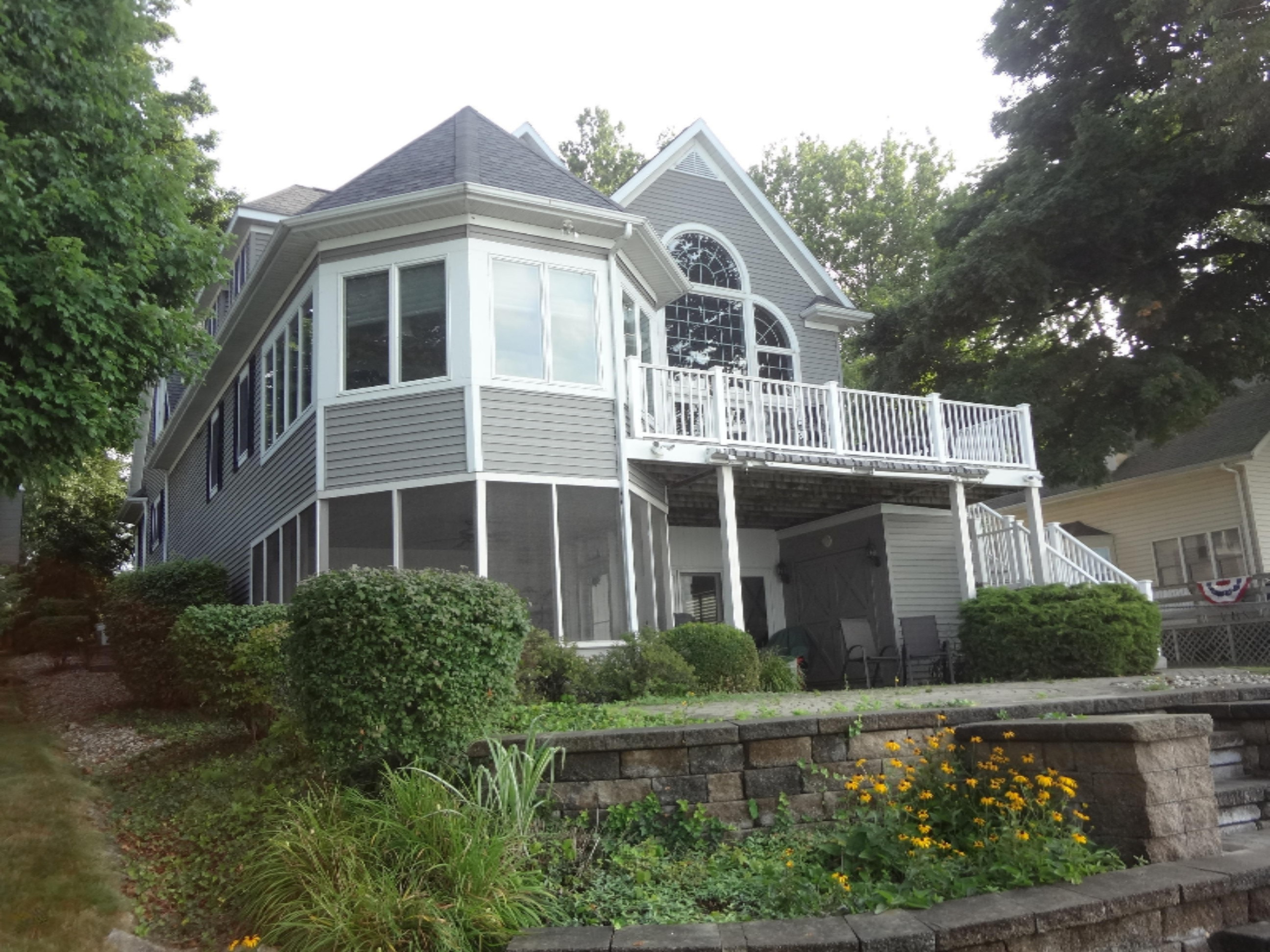 20737 Decatur Street Cassopolis, MI 49031 - Photo 2 of 40 DSC08174