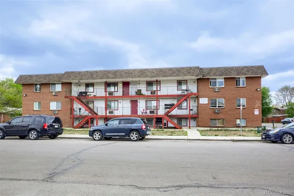 $995 | 1080 South Eliot Street, Unit 302, Denver, CO 80219