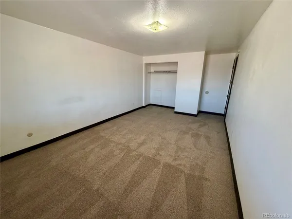 $995 | 1080 South Eliot Street, Unit 302, Denver, CO 80219