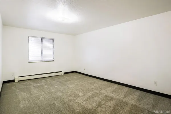 $995 | 1080 South Eliot Street, Unit 302, Denver, CO 80219