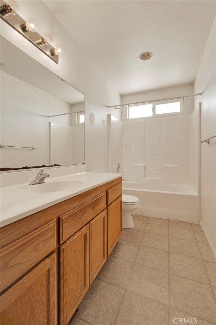 13475 Yakima Road Apple Valley, CA 92308 - Photo 18 of 24