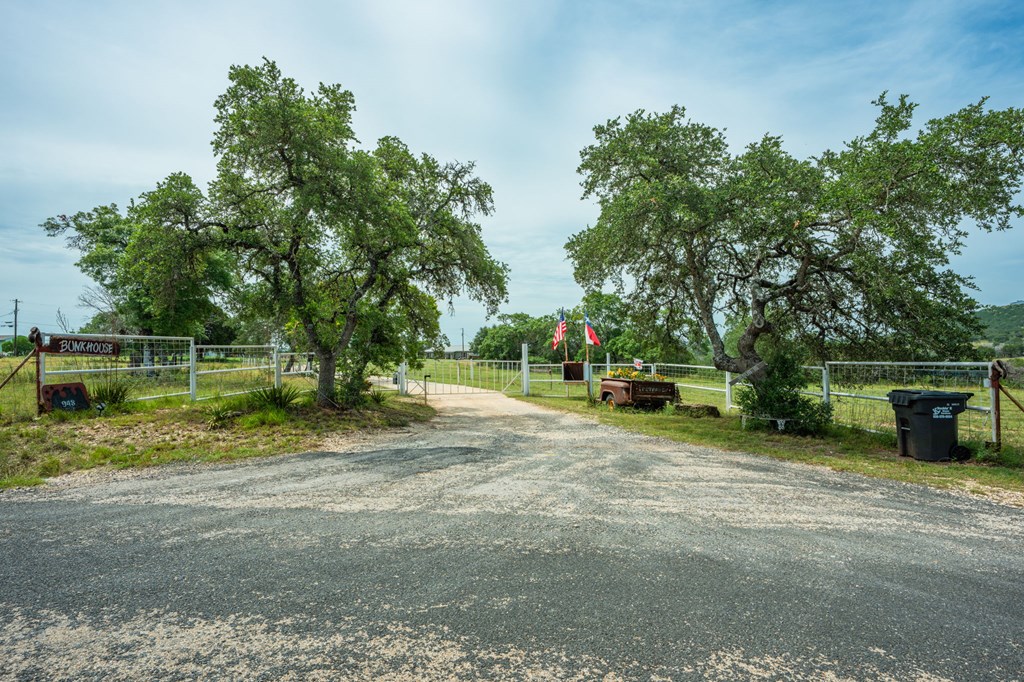 943 Stoneleigh Road Center Point, TX 78010 - Photo 34 of 34