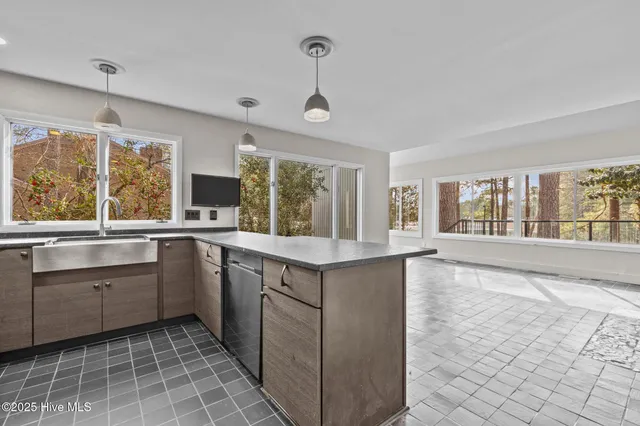 $775,000 | 350 Pine Vista Drive, Pinehurst, NC 28374