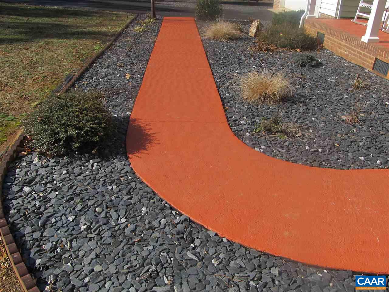 4109 Venable Road Kents Store, VA 23084 - Photo 3 of 28 a view of a yard