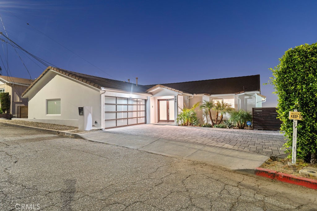 900 Cavanagh Road Glendale, CA 91207 - Photo 1 of 75 Gallery Image 1