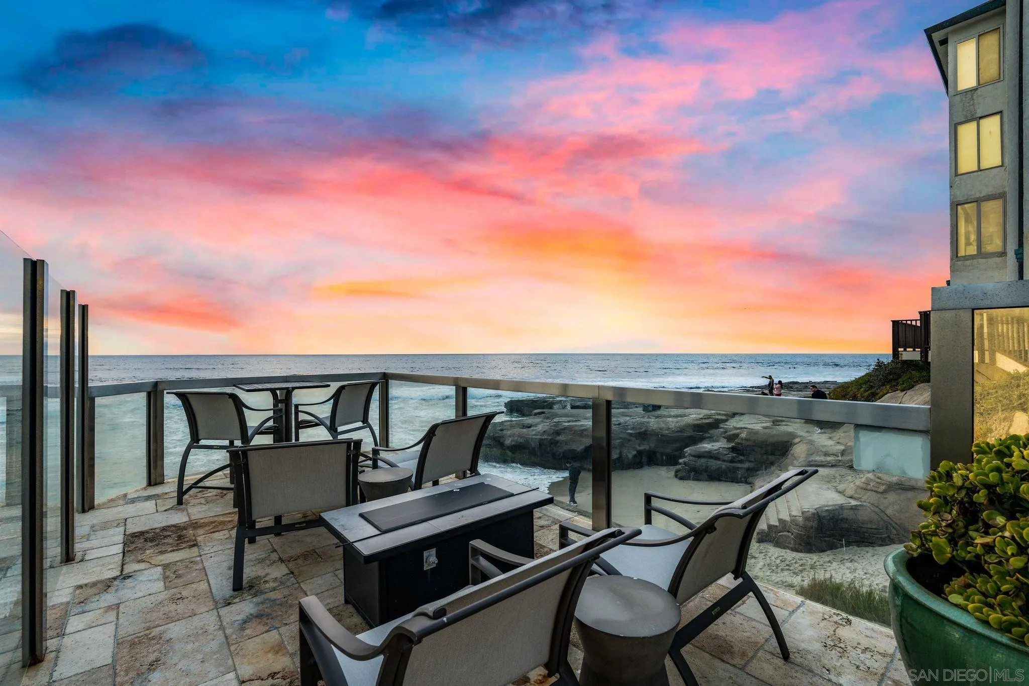 202 Coast Boulevard, Unit 6 La Jolla, CA 92037 - Photo 22 of 22 a view of a terrace with sitting area