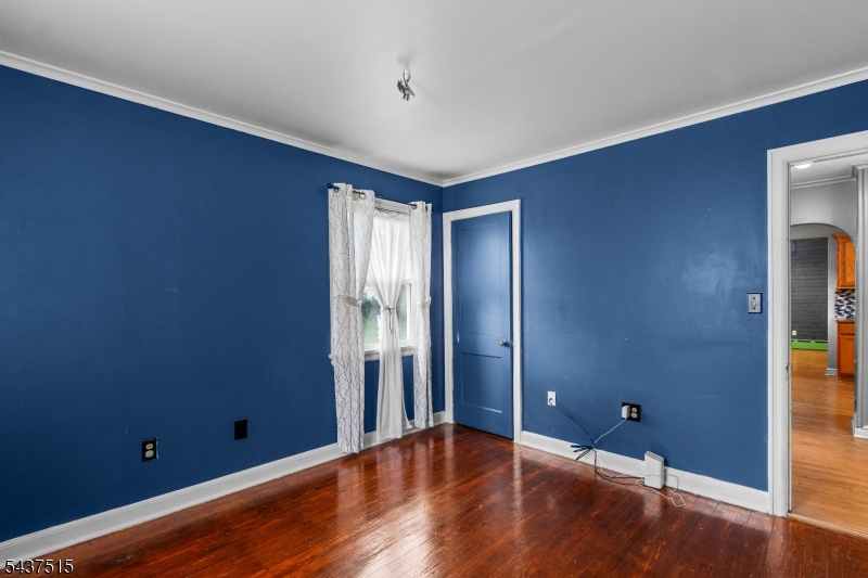 75 Lancaster Road Woodbridge, NJ 07067 - Photo 15 of 33