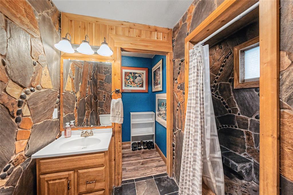 2313 Hickory Creek Road Denton, TX 76210 - Photo 20 of 39