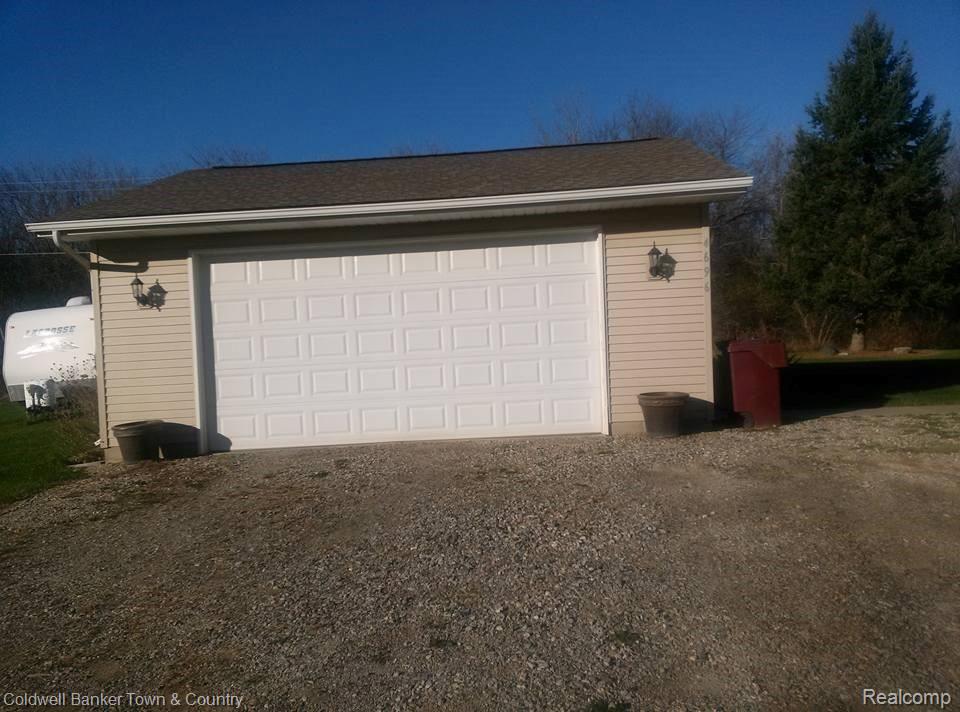 4696 North Nicholson Road Fowlerville, MI 48836 - Photo 3 of 42