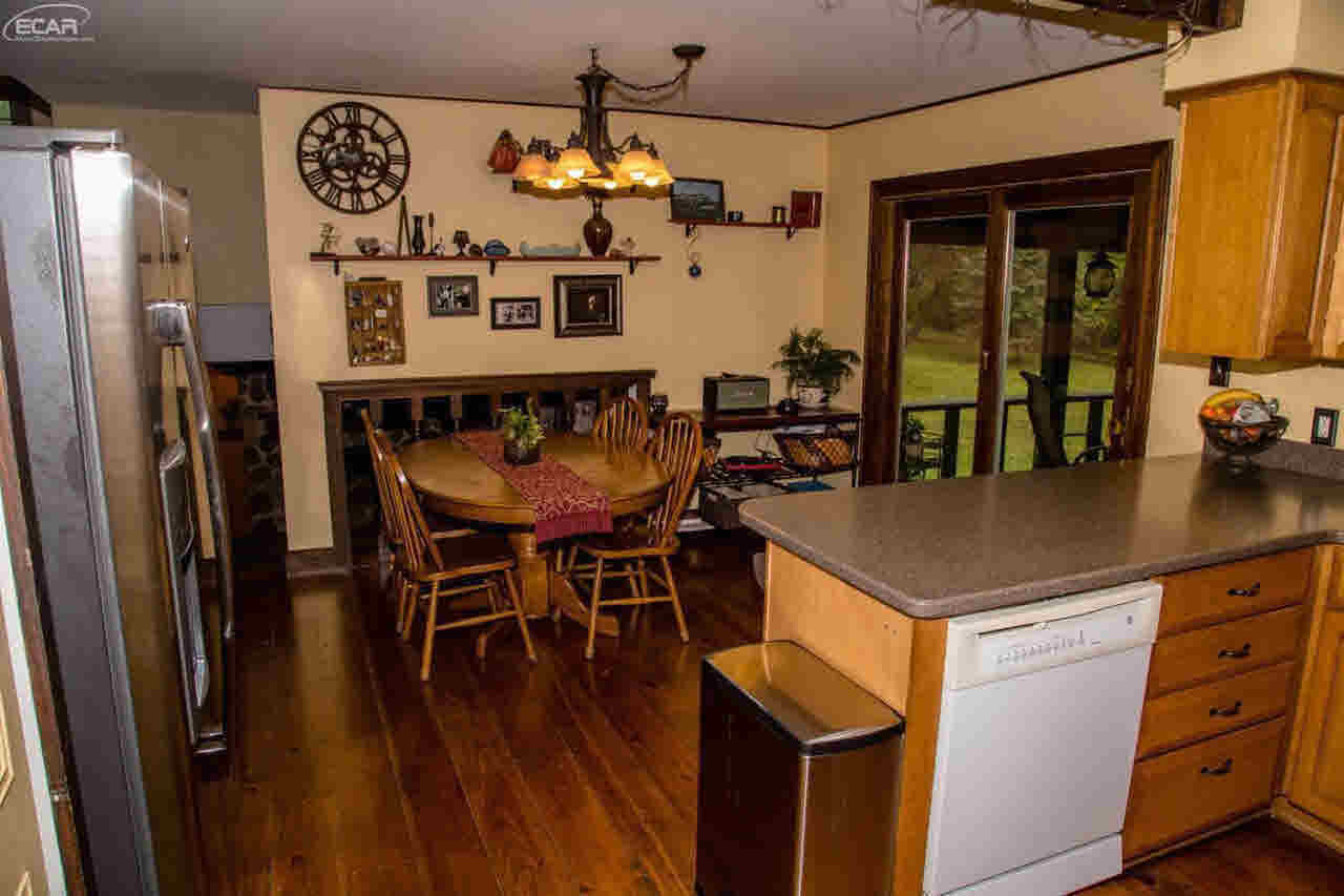 7246 Coldwater Road Flushing, MI 48433 - Photo 15 of 61 21376950-14.JPG