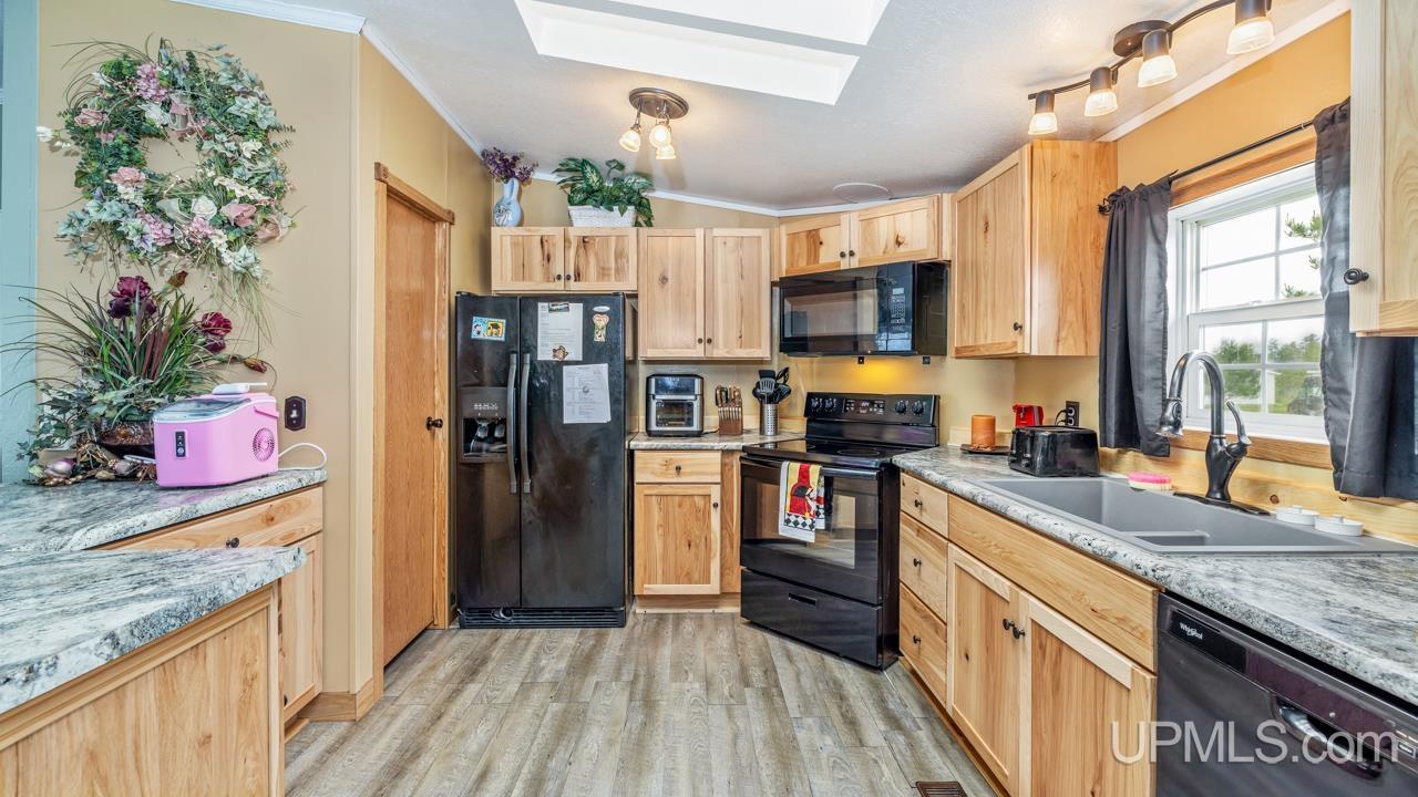 1620 Willow Creek Road, Unit 2 Escanaba, MI 49829 - Photo 14 of 26