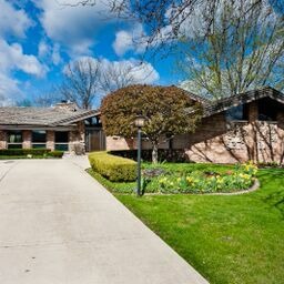 13010 Winnebago Road Palos Heights, IL 60463 - Photo 2 of 25 Gallery Image 2