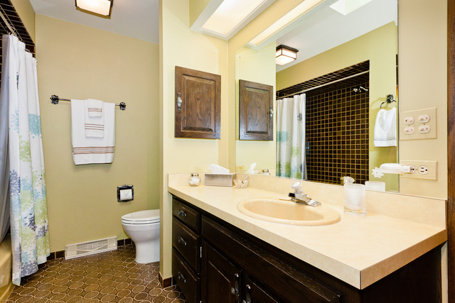 13010 Winnebago Road Palos Heights, IL 60463 - Photo 21 of 25 Gallery Image 21