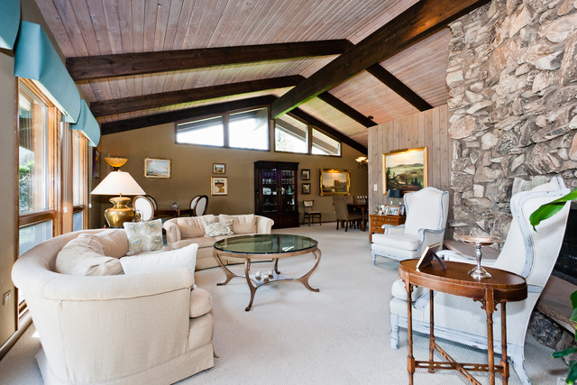 13010 Winnebago Road Palos Heights, IL 60463 - Photo 4 of 25 Gallery Image 4