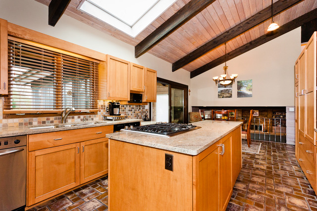 13010 Winnebago Road Palos Heights, IL 60463 - Photo 7 of 25 Gallery Image 7