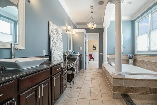 $1,250,000 | 290 Shelby Court, Saline, MI 48176