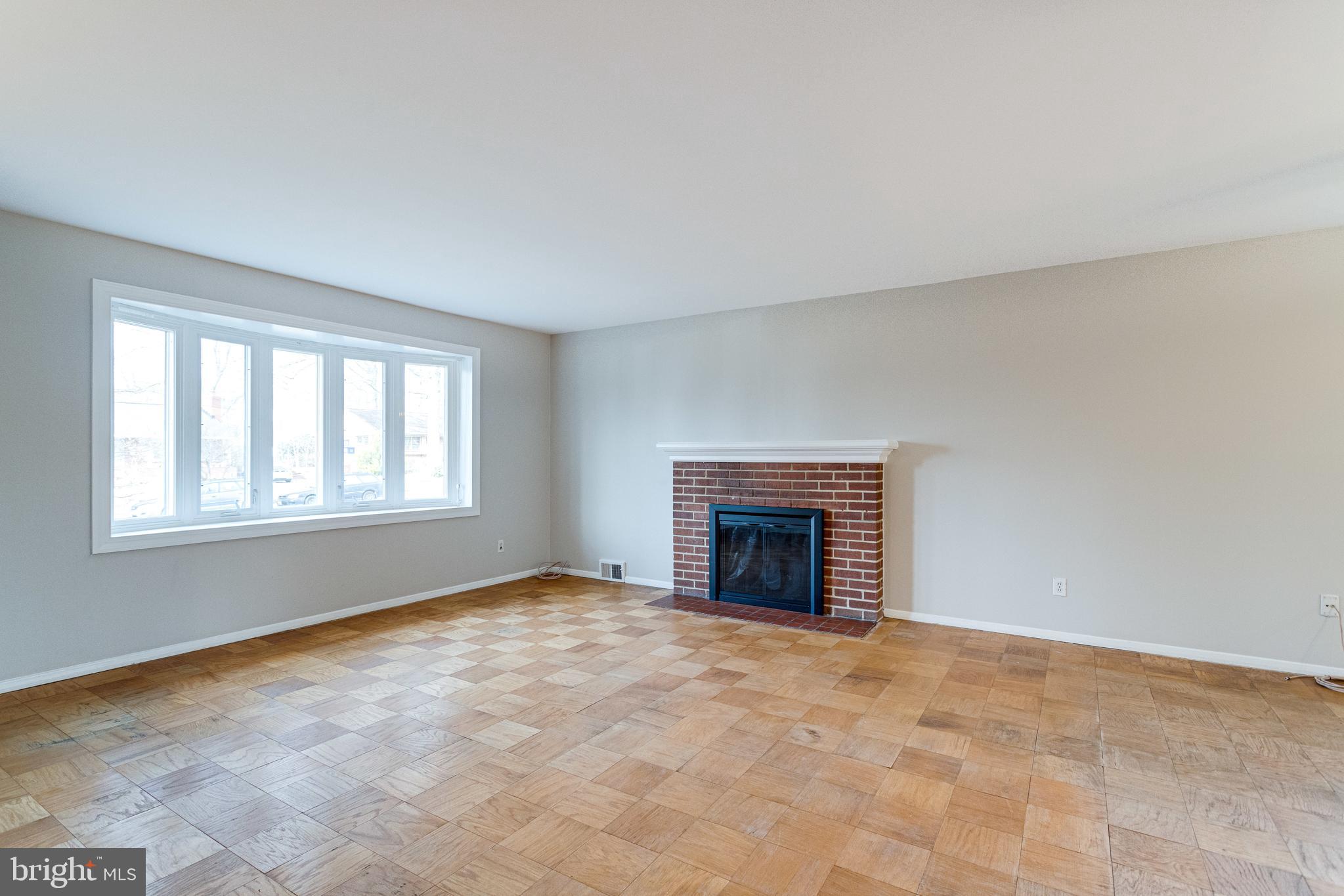 5206 Kipling Street Springfield, VA 22151 - Photo 4 of 62