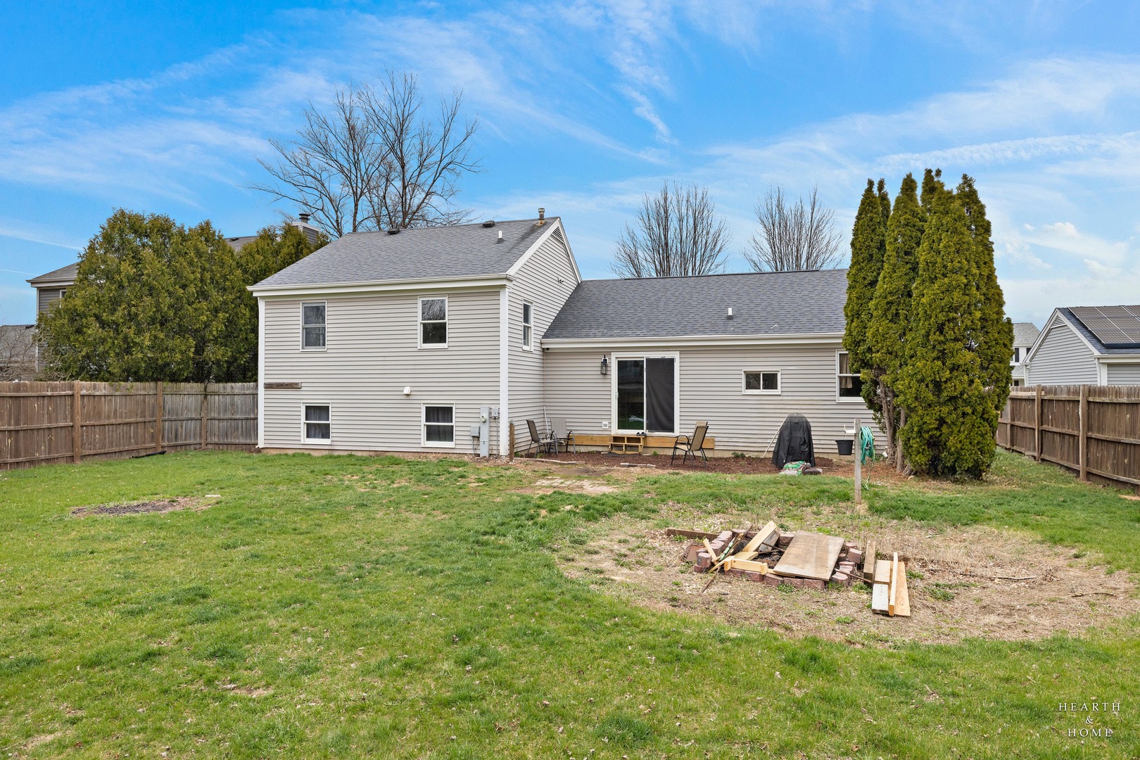831 Chestnut Court Marengo, IL 60152 - Photo 25 of 29 front view of a house with a yard