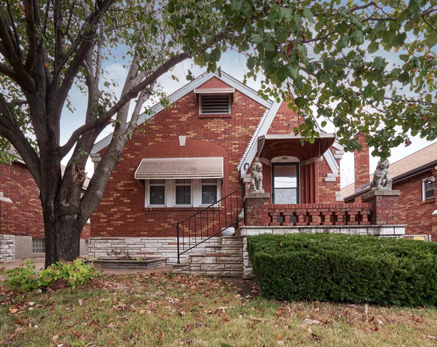 9324 MacKenzie Road St. Louis, MO 63123 - Photo 1 of 19