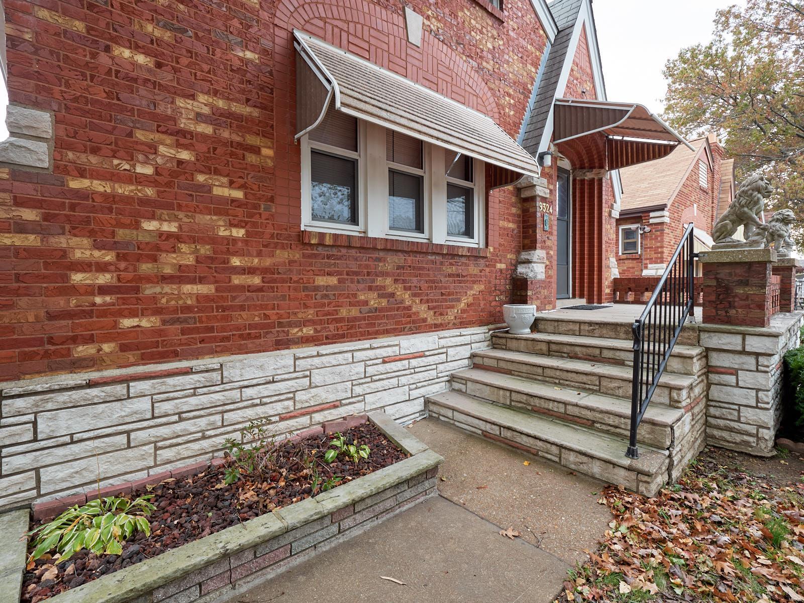 9324 MacKenzie Road St. Louis, MO 63123 - Photo 2 of 19