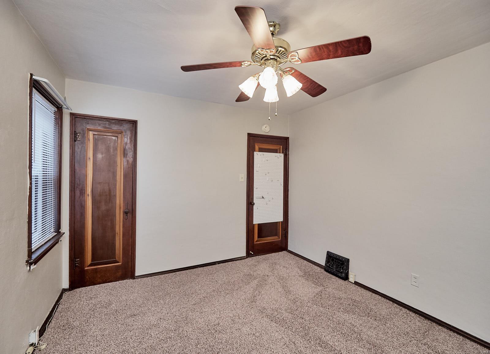 9324 MacKenzie Road St. Louis, MO 63123 - Photo 11 of 19