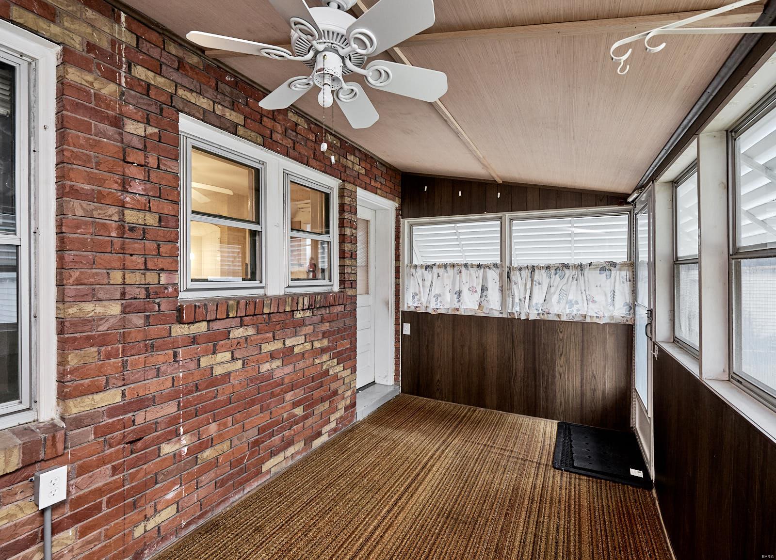9324 MacKenzie Road St. Louis, MO 63123 - Photo 14 of 19