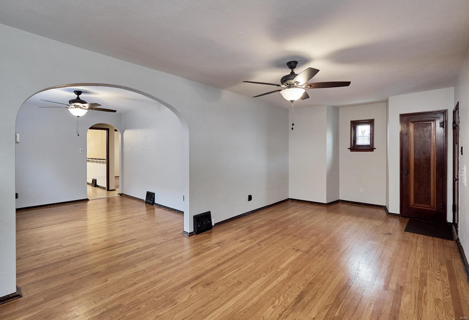9324 MacKenzie Road St. Louis, MO 63123 - Photo 5 of 19