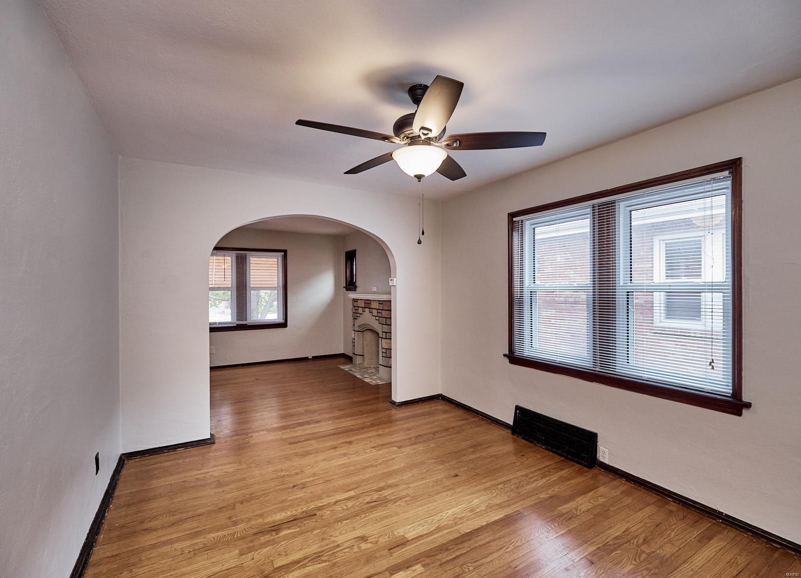 9324 MacKenzie Road St. Louis, MO 63123 - Photo 7 of 19