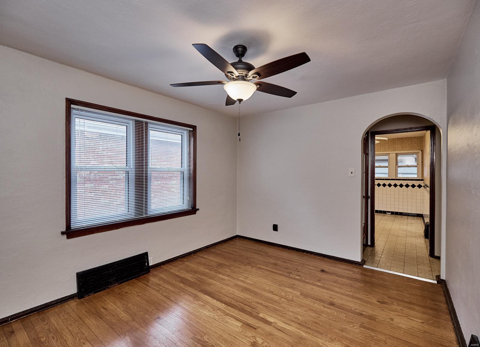 9324 MacKenzie Road St. Louis, MO 63123 - Photo 8 of 19