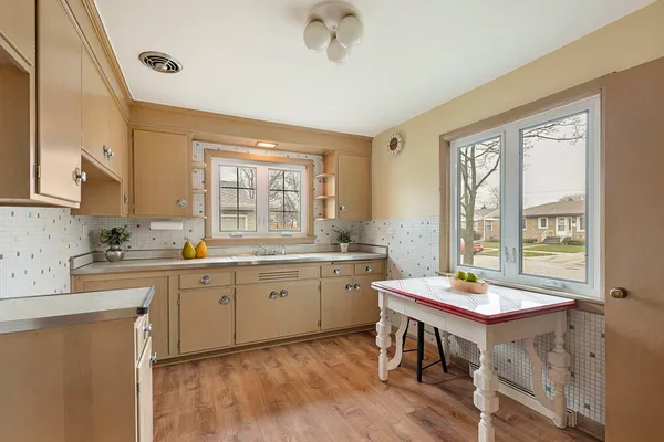$419,000 | 7636 West Rosedale Avenue, Chicago, IL 60631