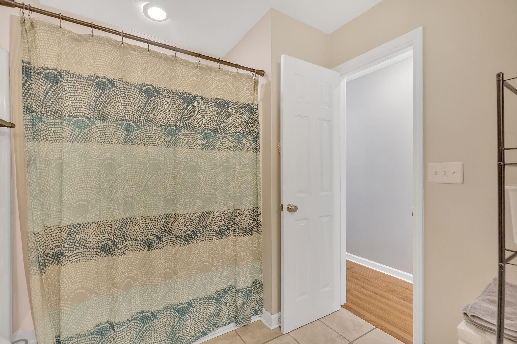 208 Mitchell Road Kingsport, TN 37663 - Photo 14 of 32 3-web-or-mls-217A8373