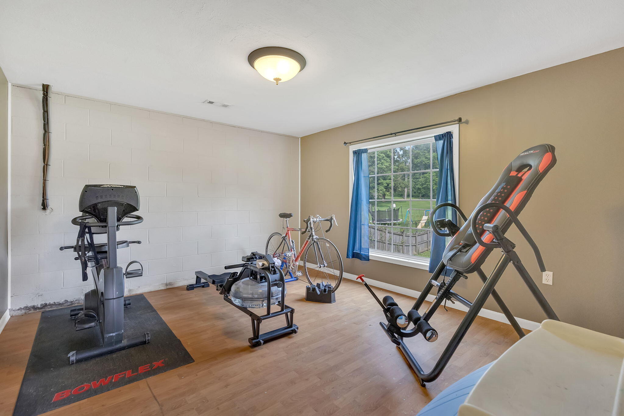 208 Mitchell Road Kingsport, TN 37663 - Photo 20 of 32 21-web-or-mls-217A8463