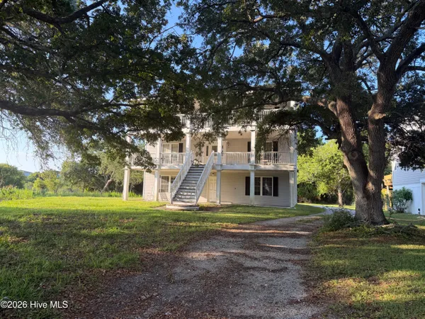 $680,000 | 215 Shell Drive, Sneads Ferry, NC 28460