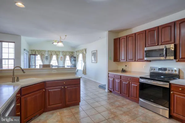 $460,000 | 2 West Bullrush Drive, Milford, DE 19963