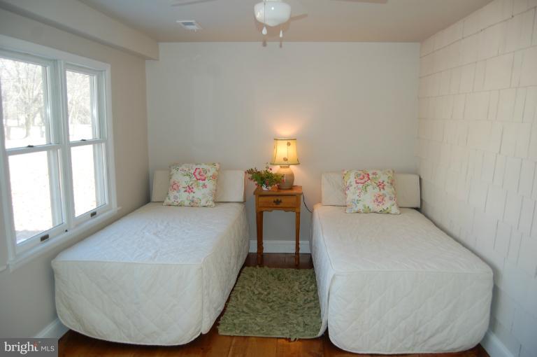 7952 Quaker Neck Road Bozman, MD 21612 - Photo 20 of 26 Bedroom