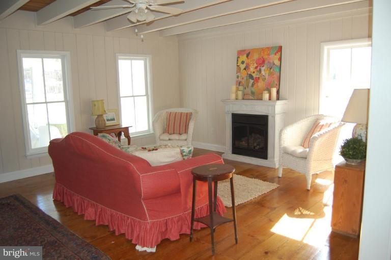 7952 Quaker Neck Road Bozman, MD 21612 - Photo 9 of 26 Family Room