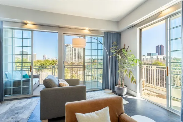 $4,700 | 3225 Turtle Creek Boulevard, Unit 447, Dallas, TX 75219