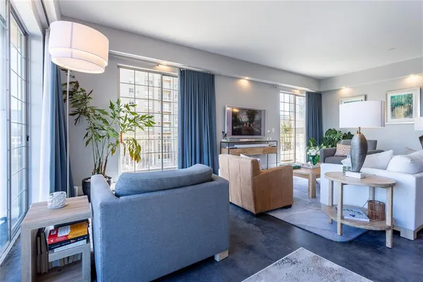 $4,700 | 3225 Turtle Creek Boulevard, Unit 447, Dallas, TX 75219